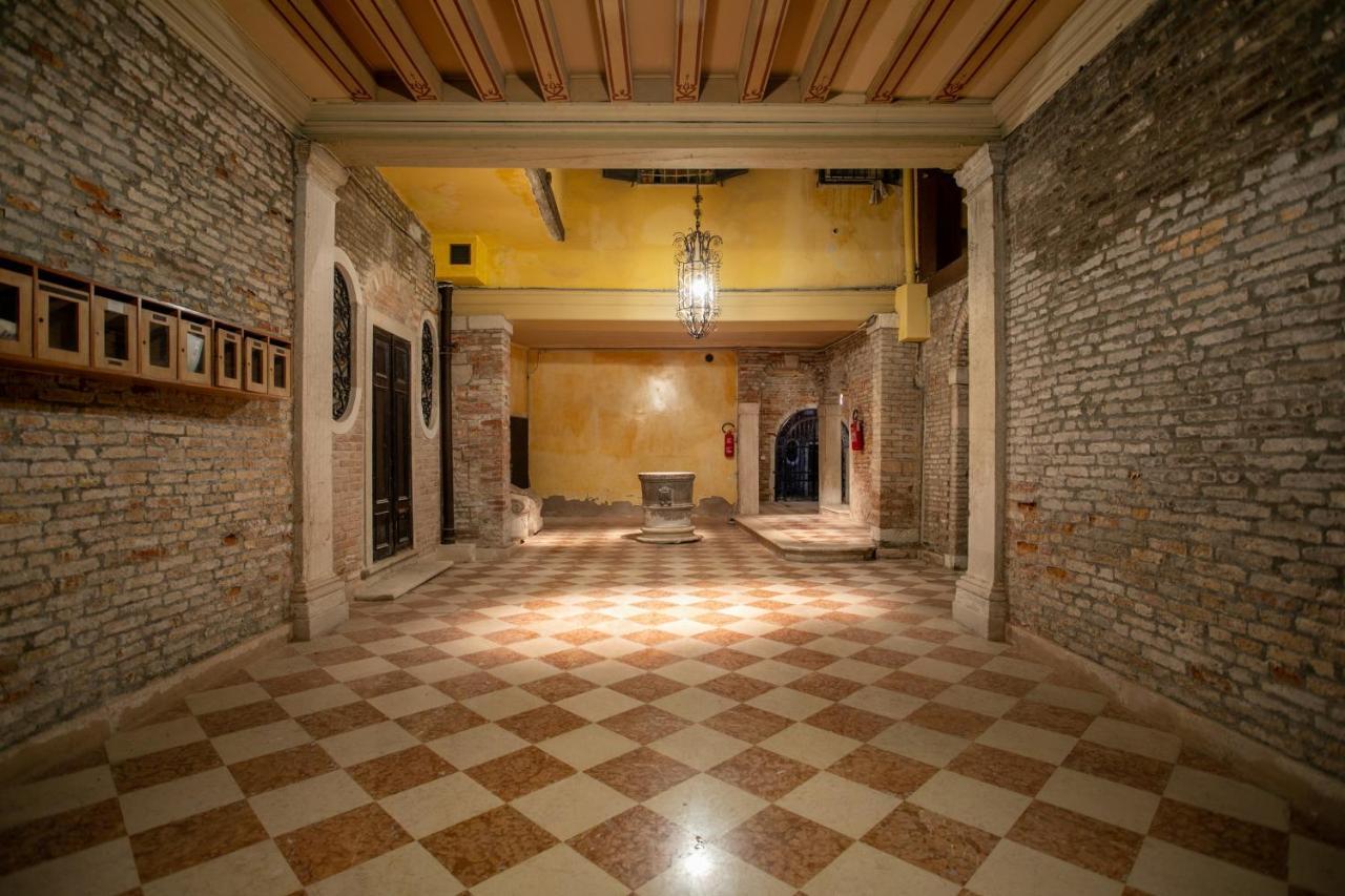 Ca' Al Giglio - Appartamento Vista Canale Veneza Exterior foto