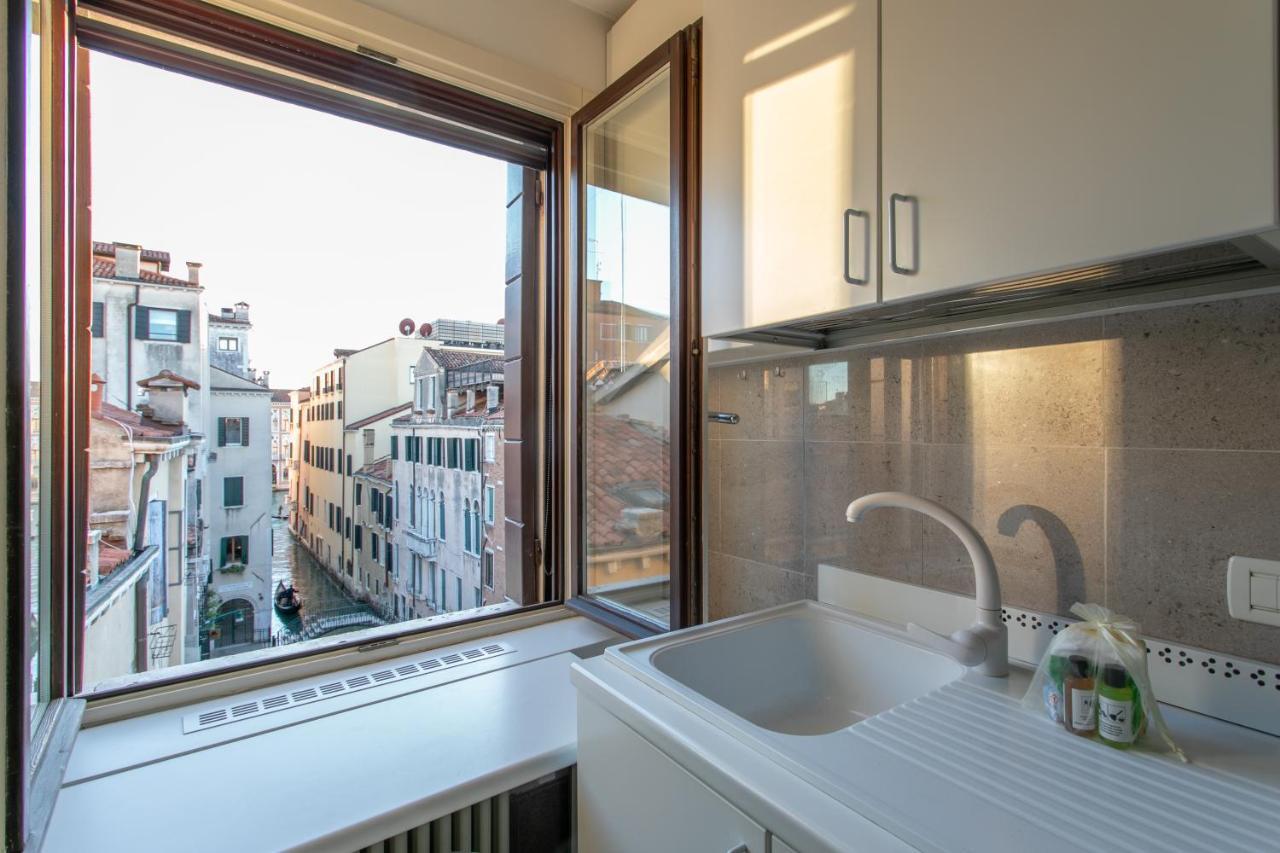 Ca' Al Giglio - Appartamento Vista Canale Veneza Exterior foto